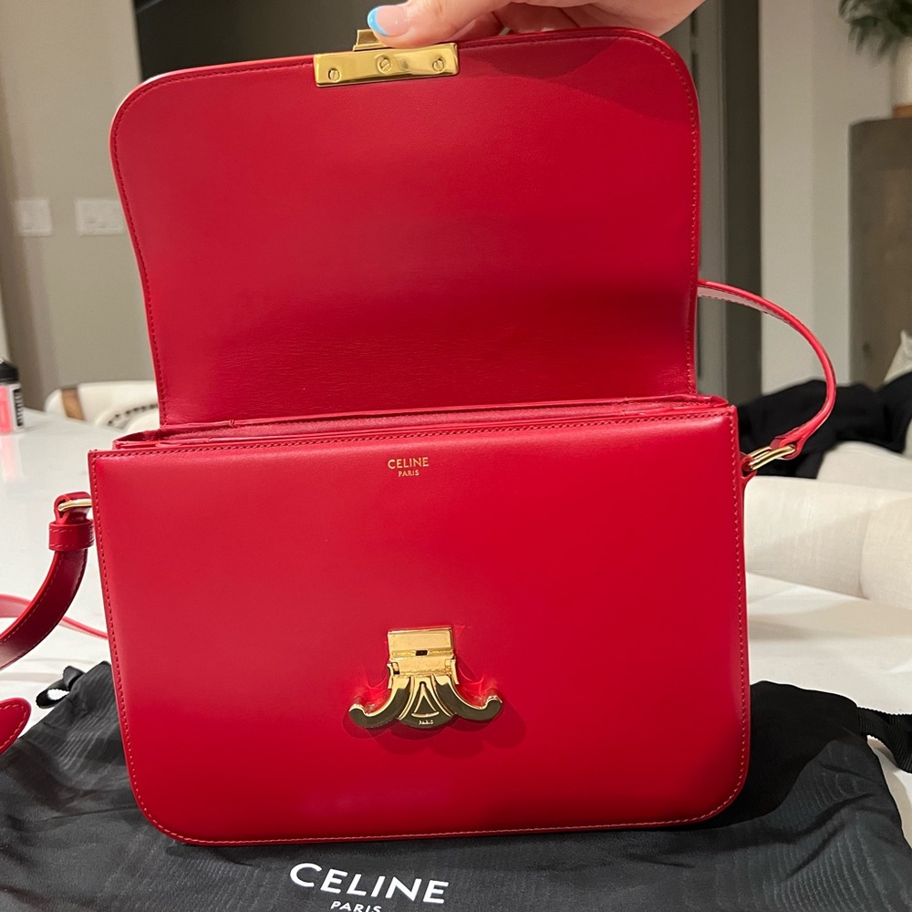 Celine LARGE TRIOMPHE BAG IN SHINY CALFSKIN
RED - Picture 7 of 12